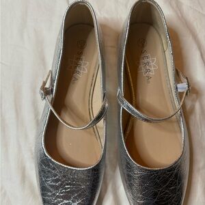Serra Metallic Silver Loafers with Buckle size 8 comfy stylish career formal